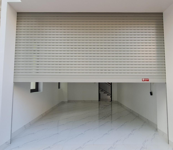 Công ty cửa cuốn